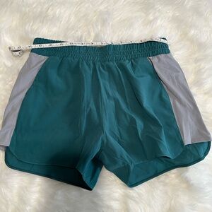 S2 sportswear running shorts women’s green/gray size large nwot
